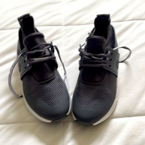 Timberland Women Sneakers Size 7.5